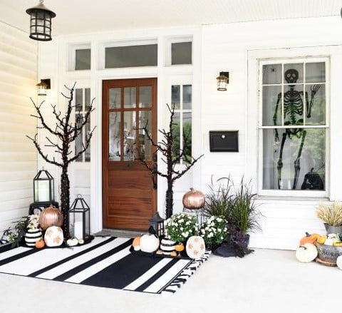 Fall porch accessories